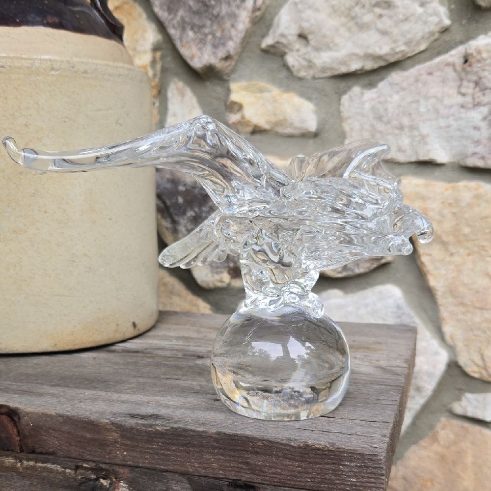 John Riekes Kristaluxus Collection Vintage Handmade Crystal Eagle Paperweight‎